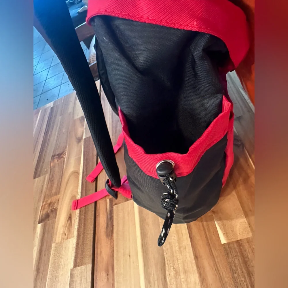 Coca Cola Insulated Backpack - Picture 3 of 7